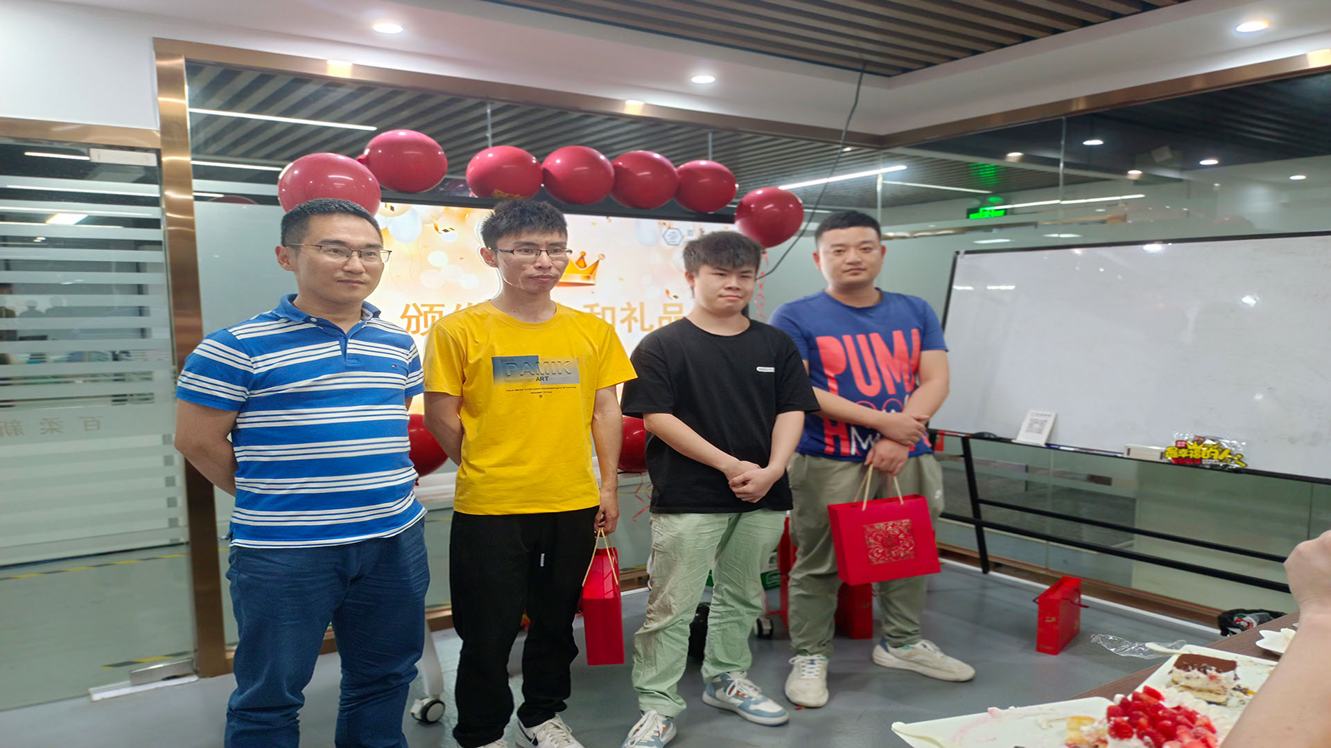 腾博会新材第一季生日会 腾博会新材第一季生日会